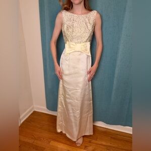 Vintage Mike Benet Wedding Dress with Bow Detail